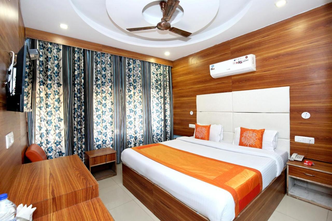 Oyo 8622 Hotel Grand Inn Chandīgarh Exteriör bild