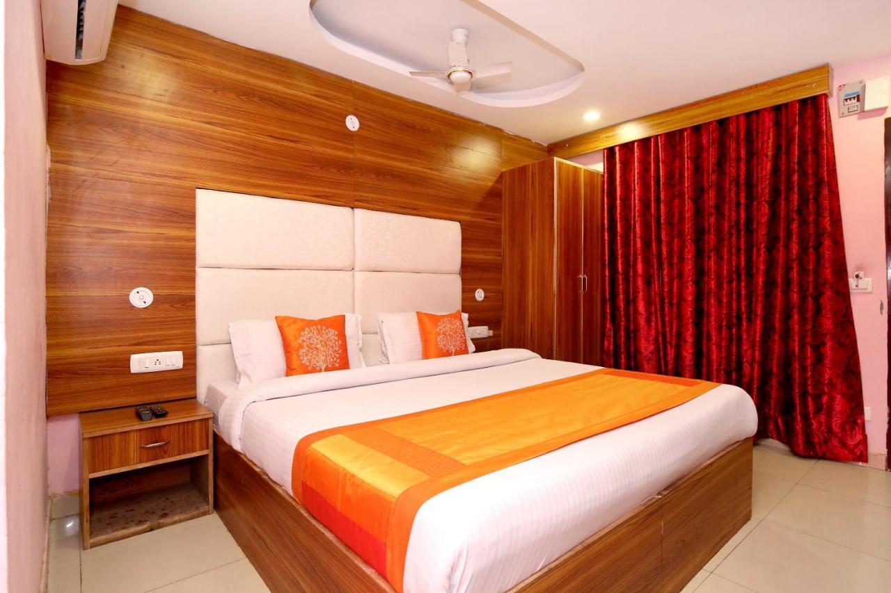 Oyo 8622 Hotel Grand Inn Chandīgarh Exteriör bild