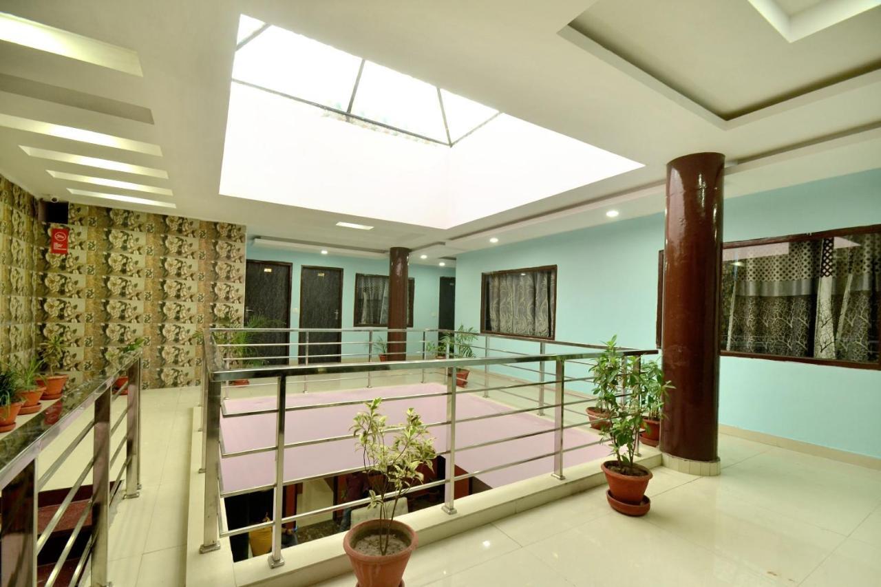 Oyo 8622 Hotel Grand Inn Chandīgarh Exteriör bild