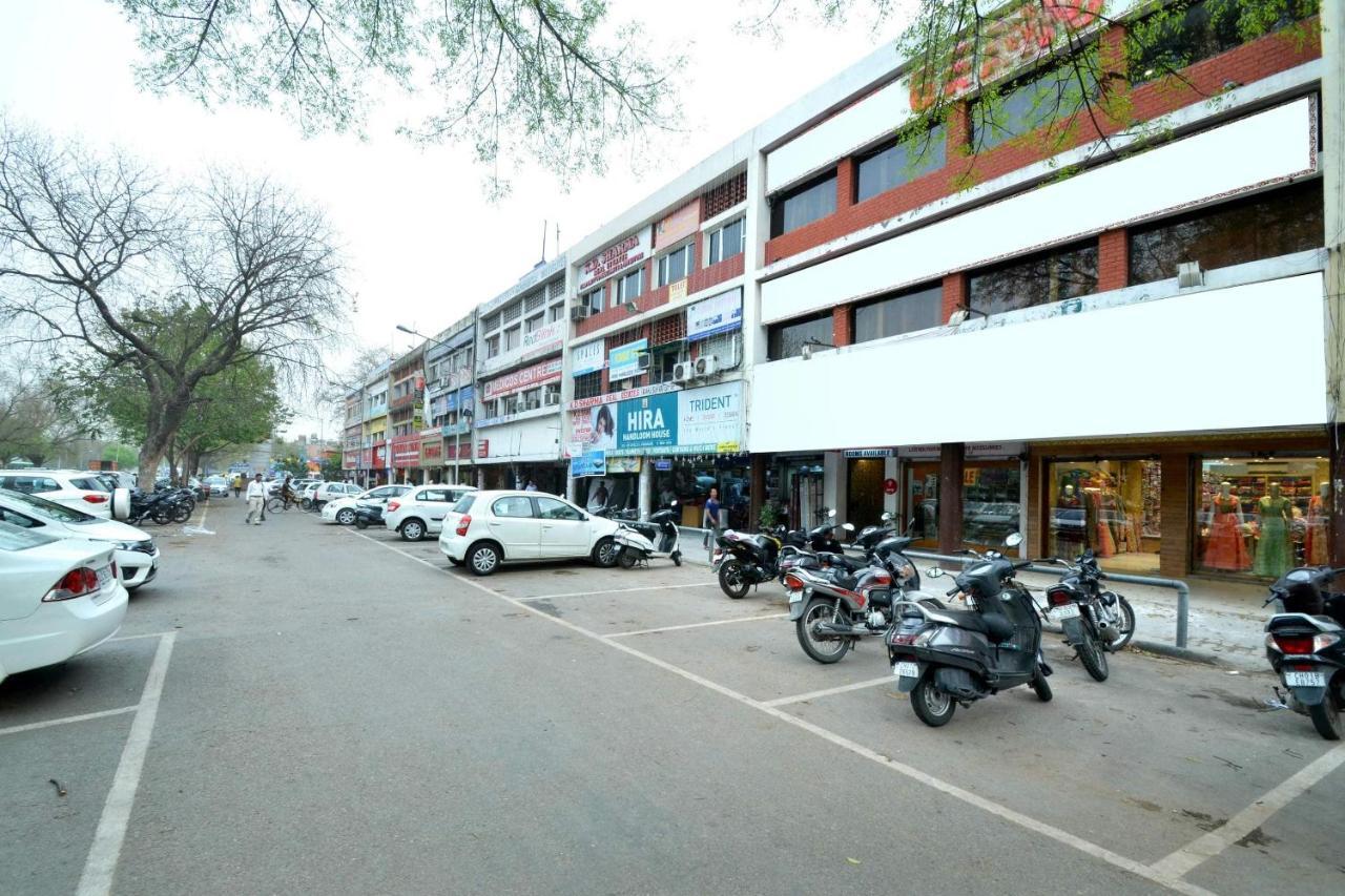 Oyo 8622 Hotel Grand Inn Chandīgarh Exteriör bild